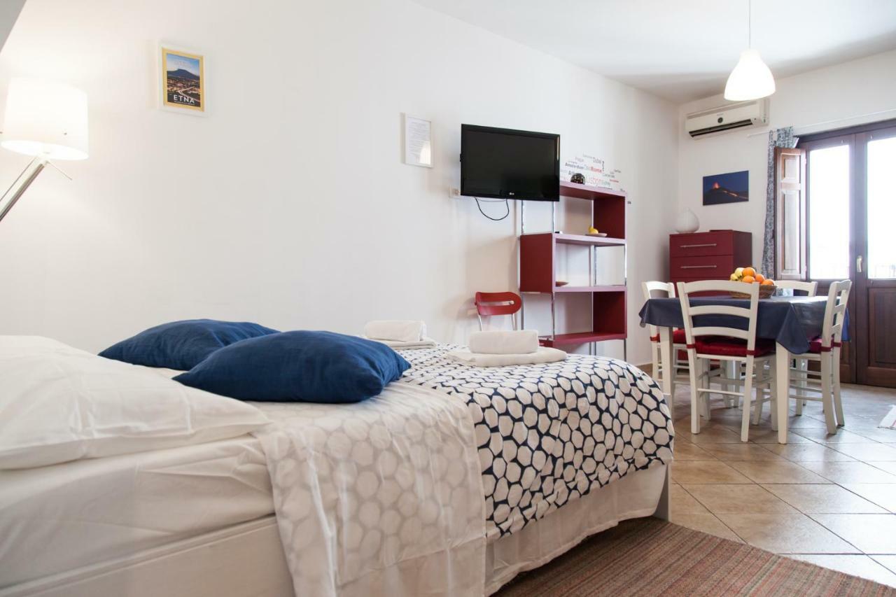 Apartamento Monolocale Il Tindaro Catania Exterior foto